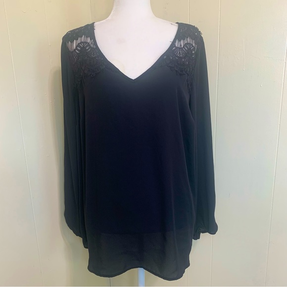 TORRID Torrid Black Lace Long Sleeve Sheer Blouse Top Size 2X. - Picture 2 of 13